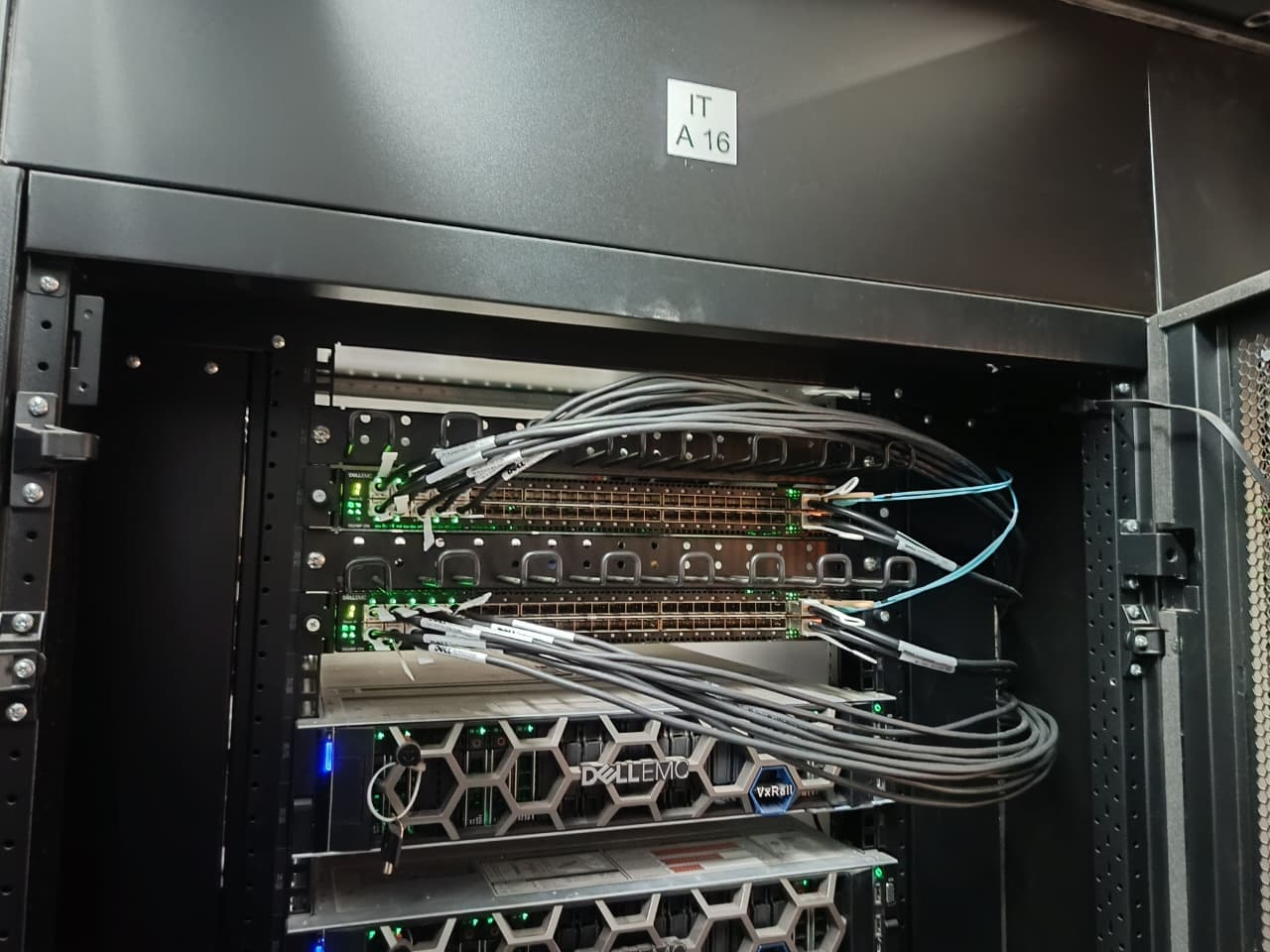 Data Center Photo 18